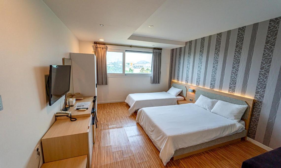 ג'גו Aurora Hotel מראה חיצוני תמונה
