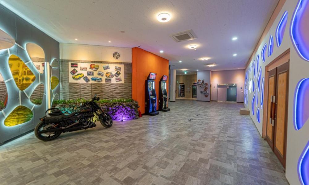 ג'גו Aurora Hotel מראה חיצוני תמונה