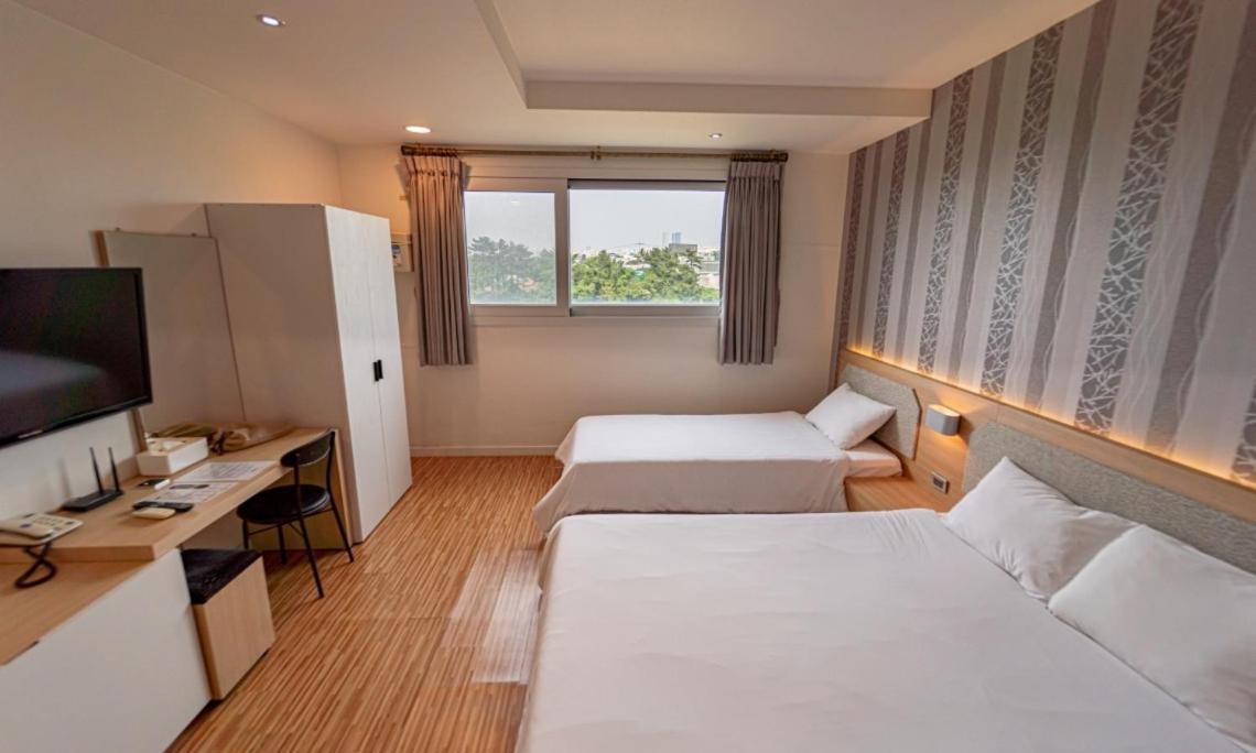 ג'גו Aurora Hotel מראה חיצוני תמונה
