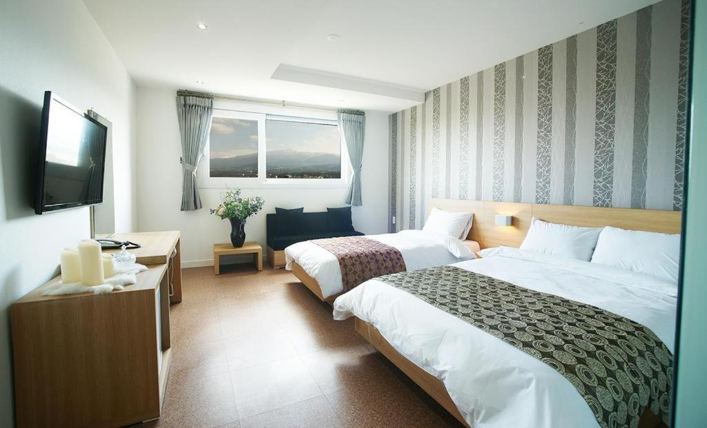 ג'גו Aurora Hotel מראה חיצוני תמונה