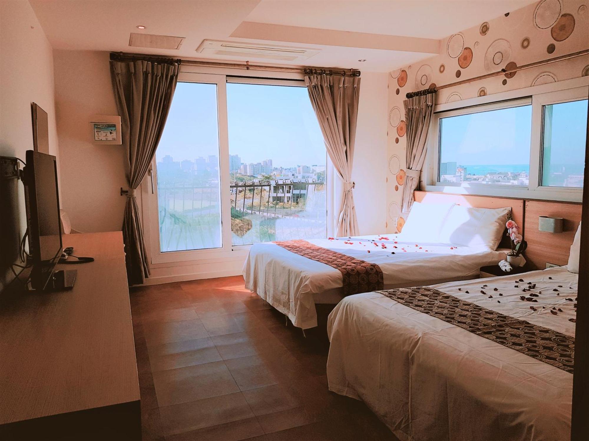 ג'גו Aurora Hotel מראה חיצוני תמונה