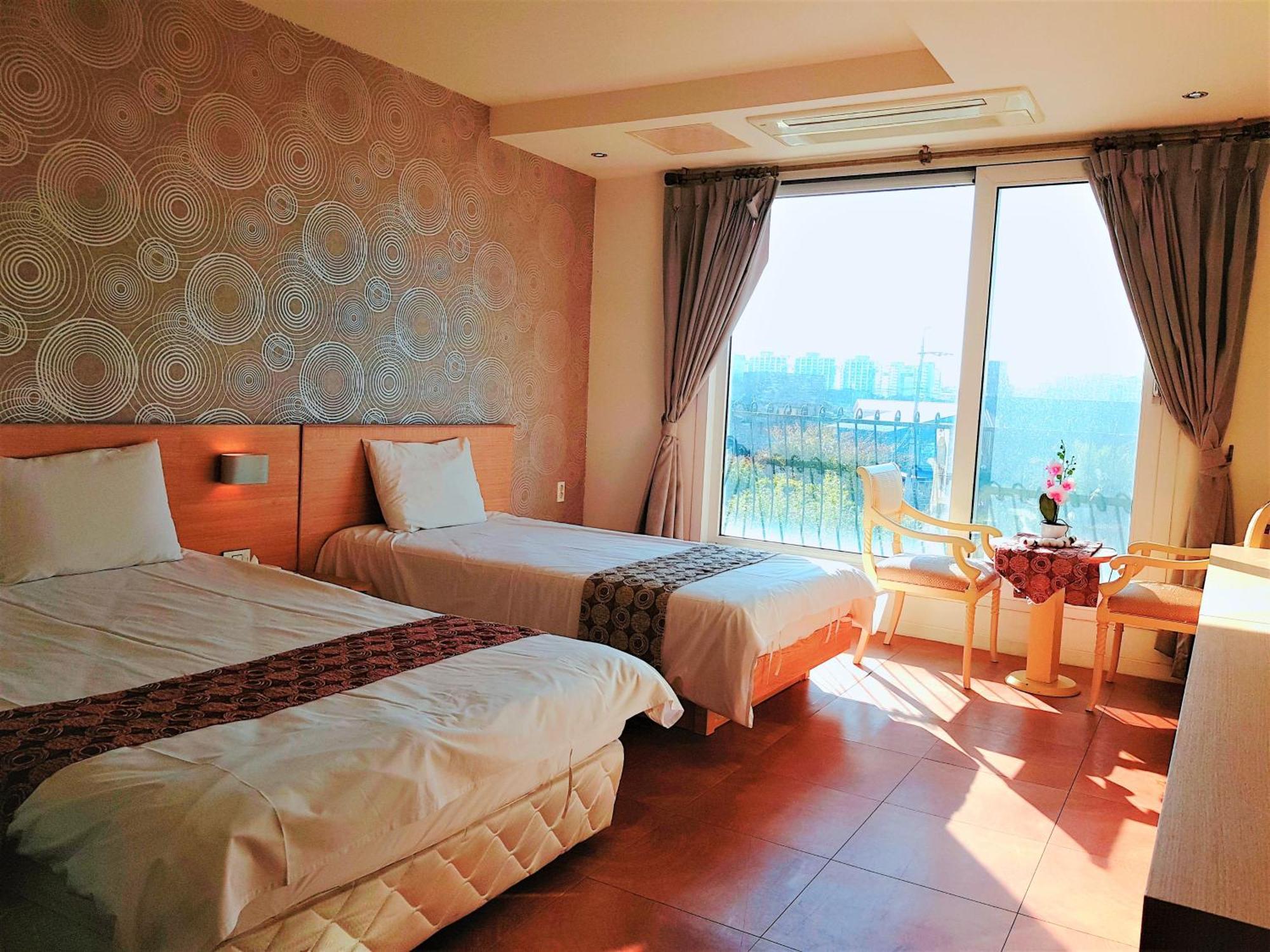 ג'גו Aurora Hotel מראה חיצוני תמונה