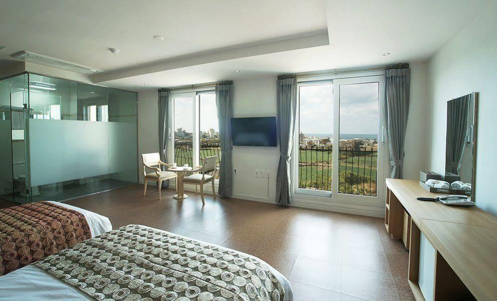 ג'גו Aurora Hotel מראה חיצוני תמונה