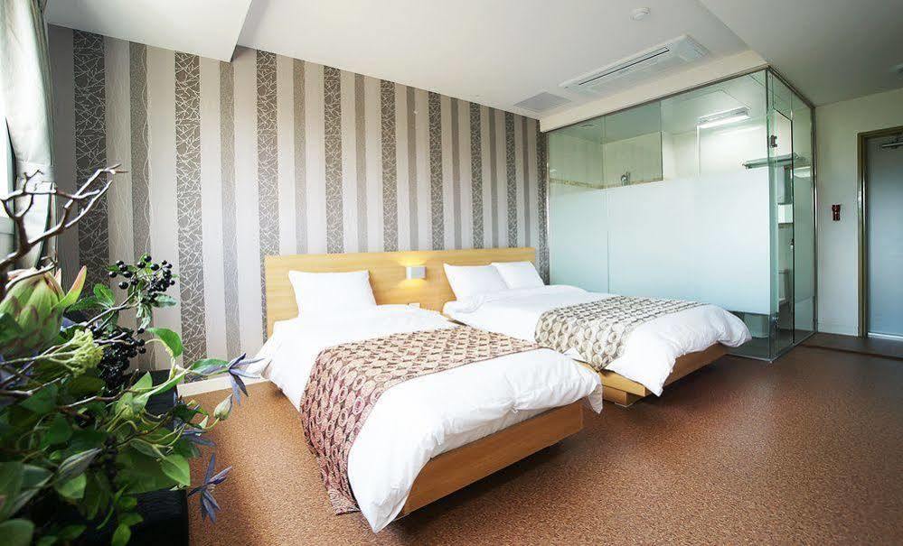 ג'גו Aurora Hotel מראה חיצוני תמונה