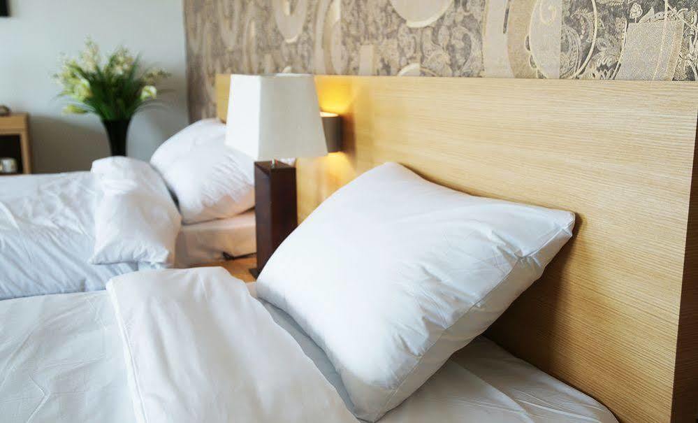 ג'גו Aurora Hotel מראה חיצוני תמונה